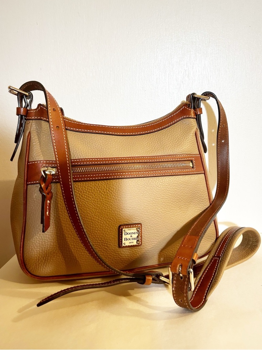 Dooney & Bourke Tan Pebble Grain Piper Crossbody/Shoulder Bag with Brown Trim